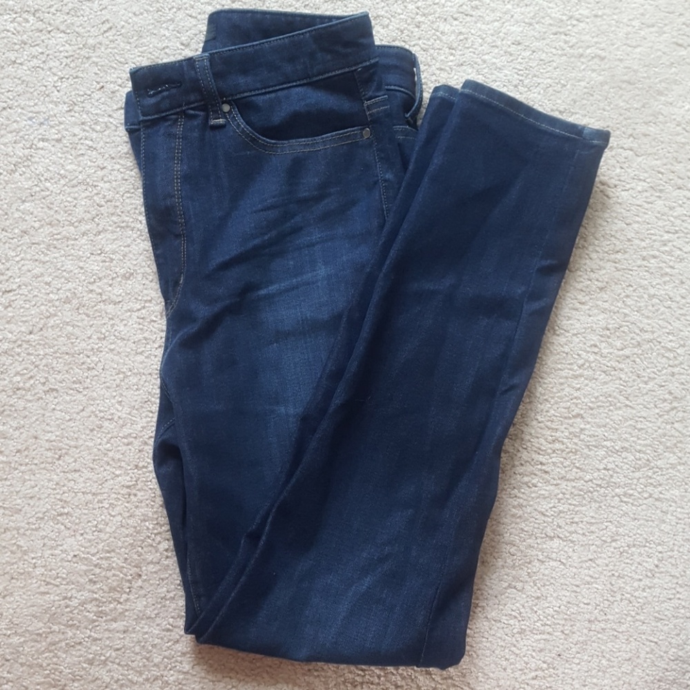 Size 28 Uniqlo jeans